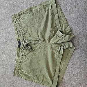 GAP Linen Shorts Olive Green 8